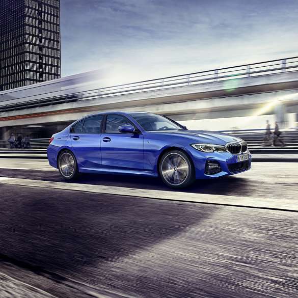 BMW 3 Series Saloon Exterior BMW 3 Series Saloon driving