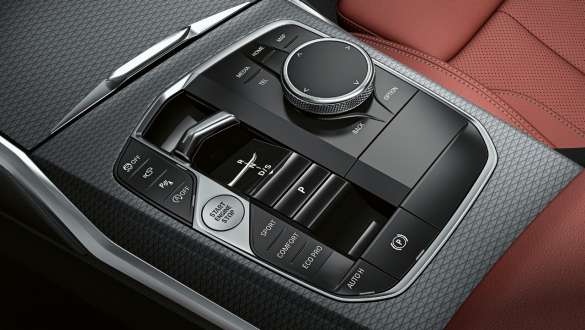 Centre console with new selector lever. BMW 3 Series Saloon LCI G20 Centre console with new selector lever
