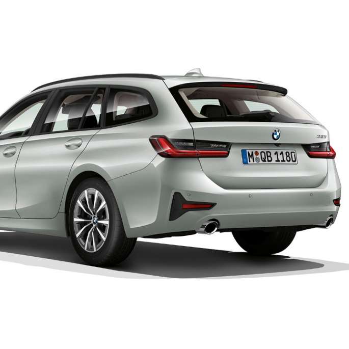 Model SE three-quarter rear shot BMW 3 Series Touring, Model SE three-quarter rear shot
