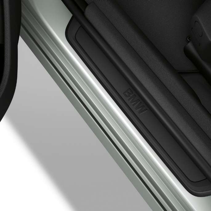 Model SE door sill finisher BMW 3 Series Touring, Model SE door sill finisher