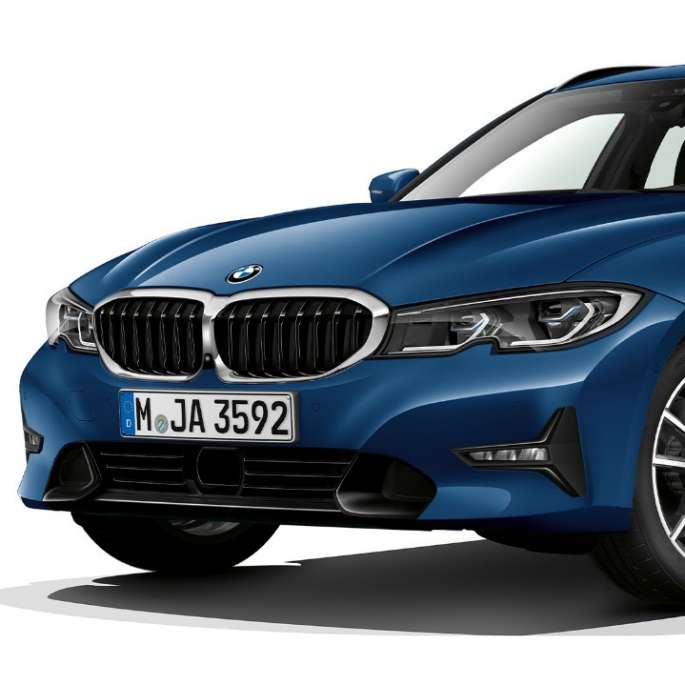 Model Sport Line three-quarter front shot BMW 3 Series Touring, Model Sport Line three-quarter front shot