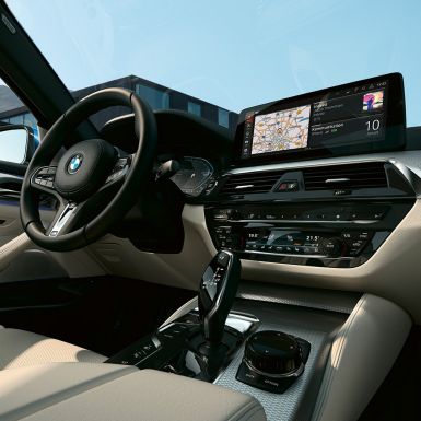 Interior BMW 5 Series Saloon G30 Control display & Sport leather steering wheel BMW 5 Series Saloon G30 Facelift 2020 interior
