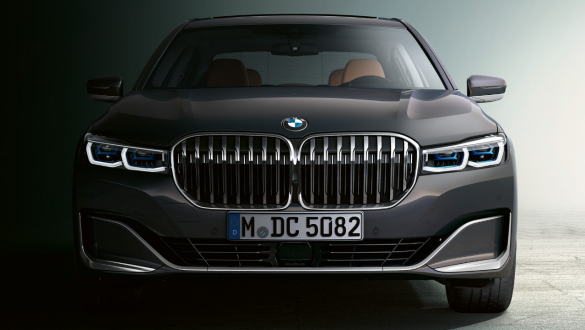BMW 7 Series Saloon front apron BMW 7 Series Saloon: Front view , close-up of front apron