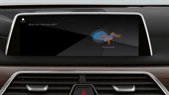 BMW 7 Series Saloon: Remote Software Upgrade BMW 7 Series Saloon: display and instrument cluster showing Remote Software Upgrade