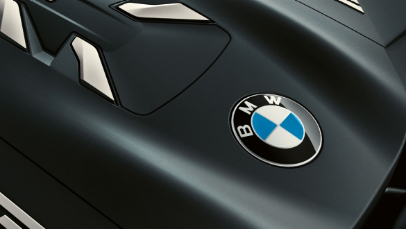BMW TwinPower Turbo 4-cylinder petrol engine BMW 7 Series Saloon: close-up of BMW TwinPower Turbo 4-cylinder petrol engine