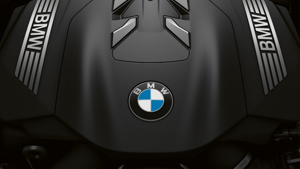 BMW TwinPower Turbo inline 6-cylinder petrol engine BMW 7 Series Saloon: close-up of BMW TwinPower Turbo inline 6-cylinder petrol engine