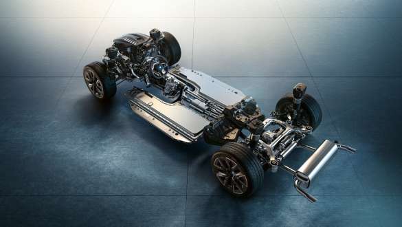 Powerful drive concept BMW M760e xDrive Saloon G70 Chassis BMW M760e xDrive Saloon G70