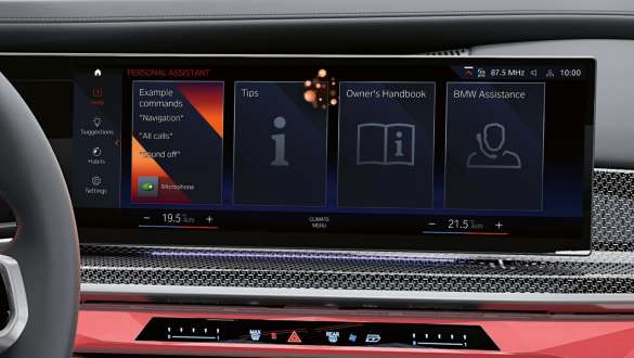 BMW Intelligent Personal Assistant BMW M760e xDrive Saloon G70 BMW Intelligent Personal Assistant BMW M760e xDrive Saloon G70 BMW Curved Display