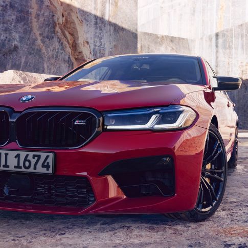 BMW Laserlight BMW M5 Competition F90 LCI Facelift 2020 close-up front BMW Laserlight BMW M5 Competition F90 LCI Facelift 2020 BMW Individual Imola Red close-up front