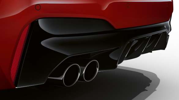 M rear apron in Black high-gloss BMW M5 Competition F90 LCI Facelift 2020 rear view M rear apron in Black high-gloss BMW M5 Competition F90 LCI Facelift 2020 BMW Individual Imola Red rear view
