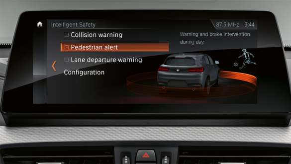 Driving Assistant Plus BMW X2 F39 Driving Assistant Plus BMW X2 F39 interior instrument display