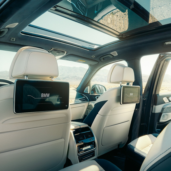BMW X7 interior BMW X7 interior: perspective from the third row of seats