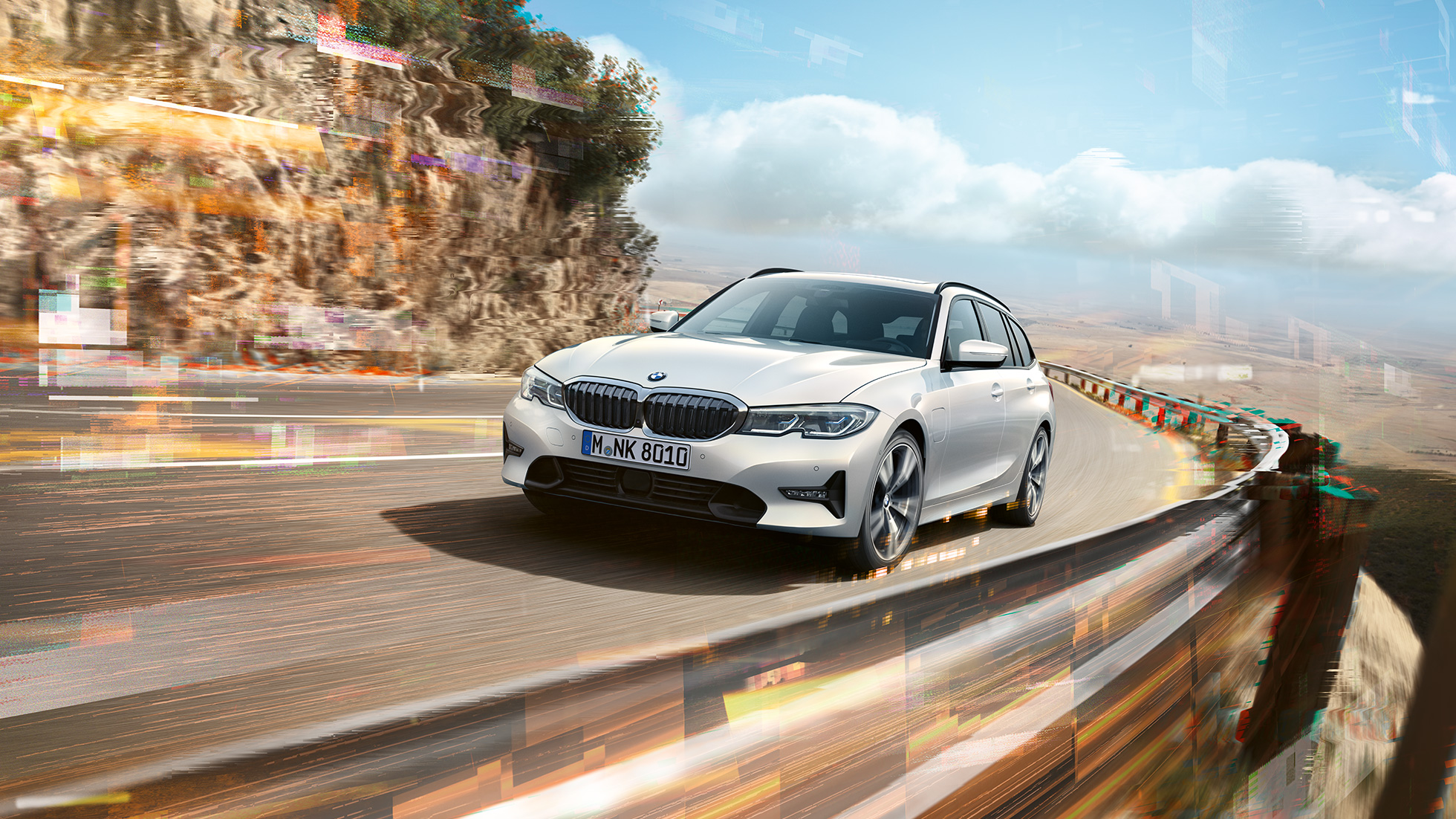 BMW 3er Touring, BMW 330e plug-in hybrid BMW 3er Touring, BMW 330e plug-in hybrid on a bridge