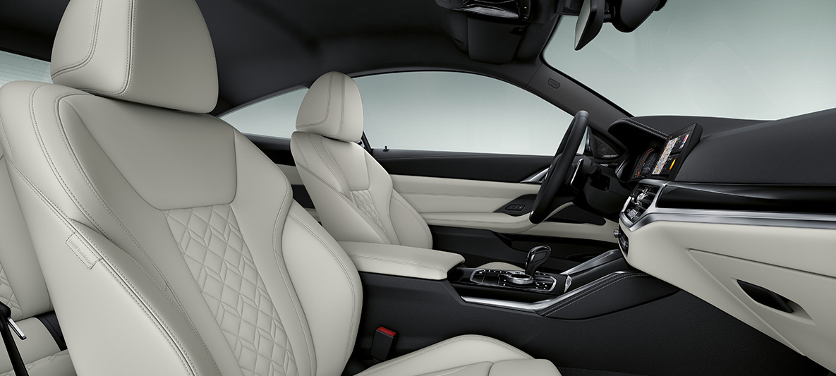 Leather trim 'Merino' Ivory White BMW 4 Series Coupé Individual G22 2020 Interior BMW Individual extended leather trim 'Merino' Ivory White BMW 4 Series Coupé Individual G22 2020 interior cockpit