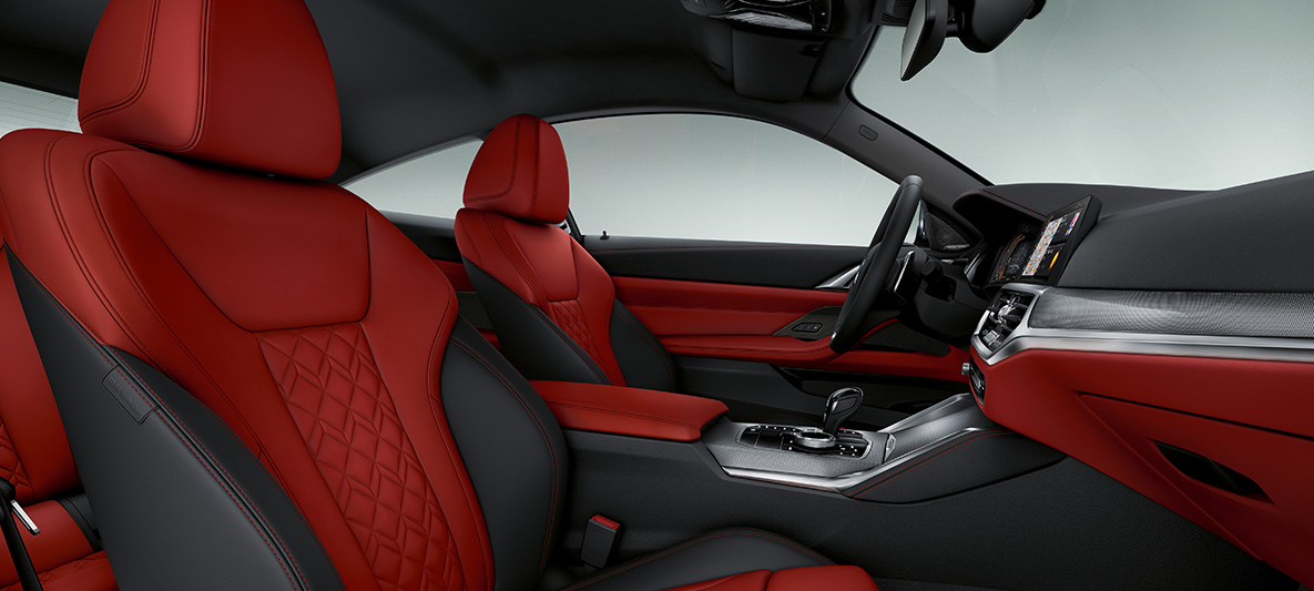 Leather trim 'Merino' Fiona Red/Black BMW 4 Series Coupé Individual 2020 G22 Interior BMW Individual extended leather trim 'Merino' Fiona Red/Black BMW 4 Series Coupé Individual G22 2020 interior