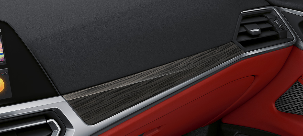 Interior trims Fine wood BMW 4 Series Coupé Individual G22 2020 interior Interior trims Fine wood with highlight trim finisher in Pearl Chrome BMW 4 Series Coupé Individual G22 2020 interior