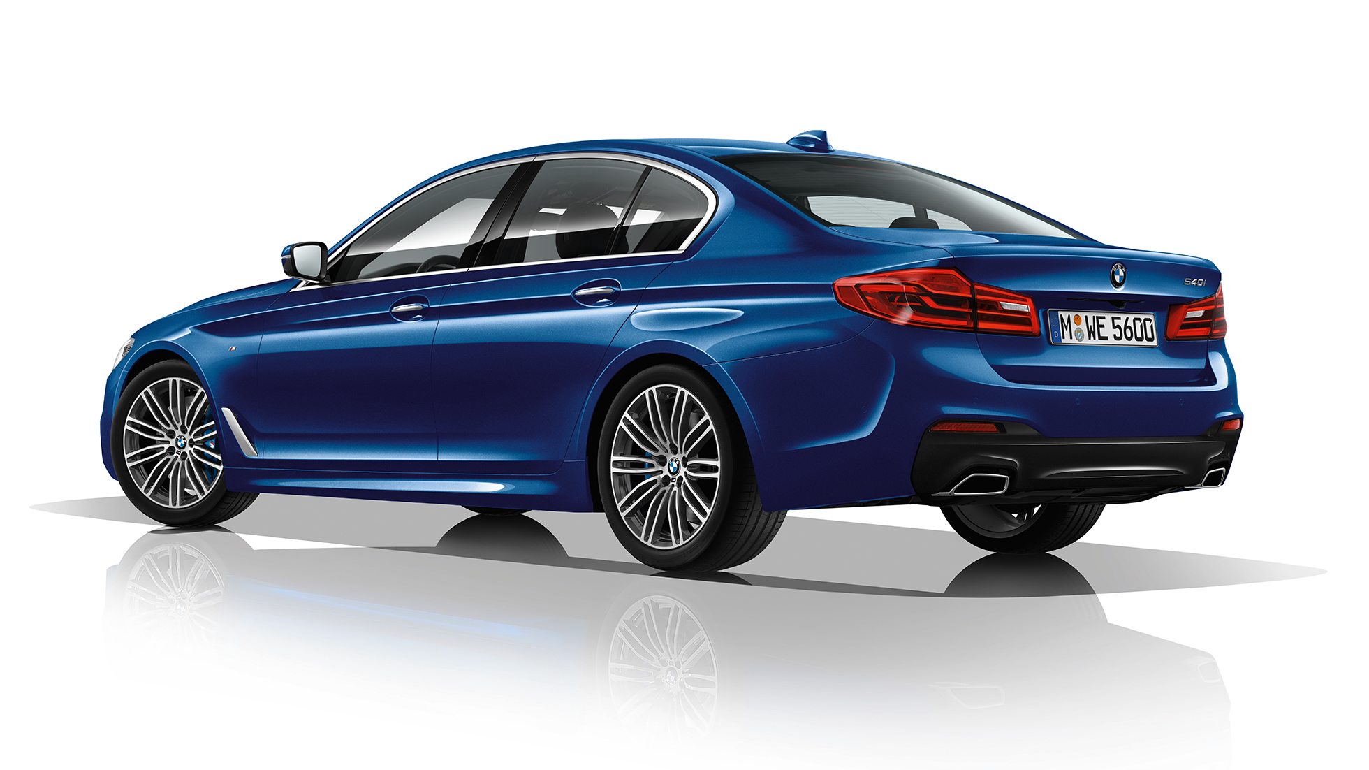 M Sport package three-quarter rear view BMW 5 Series Saloon 540i Saloon M Sport package BMW 5 Series Saloon 540i Saloon G30 Mediterranean Blue metallic three-quarter rear view