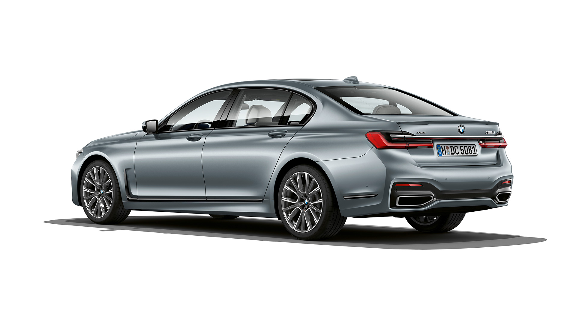 BMW 7 Series Saloon M Sport package, three-quarter rear view Grey BMW 7 Series Saloon M Sport package in three-quarter rear view