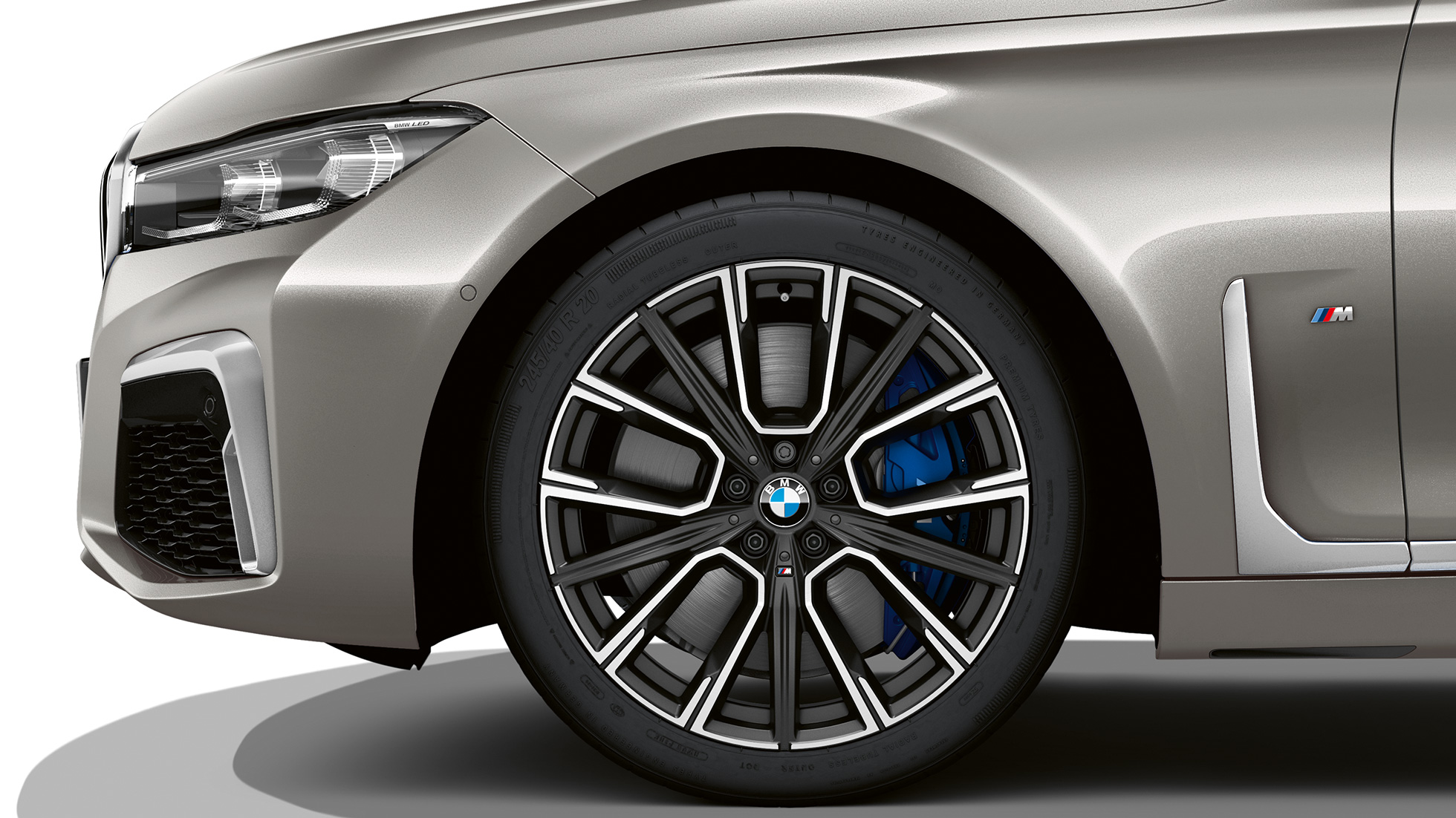 BMW 7 Series Saloon M Sport package, wheels BMW 7 Series Saloon M Sport package: Close-up of the wheels