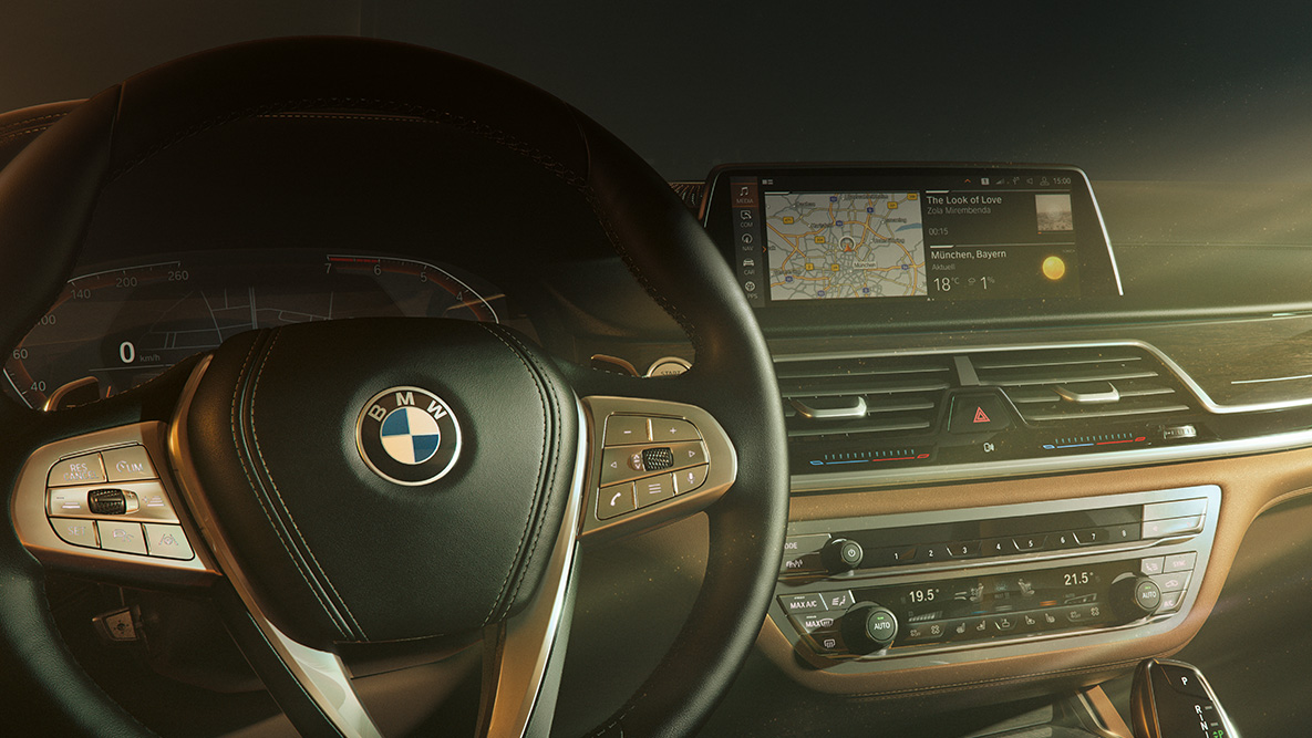 BMW 7 Series Saloon BMW Remote Software Upgrade BMW Remote Software Upgrade: close-up of the instrument cluster