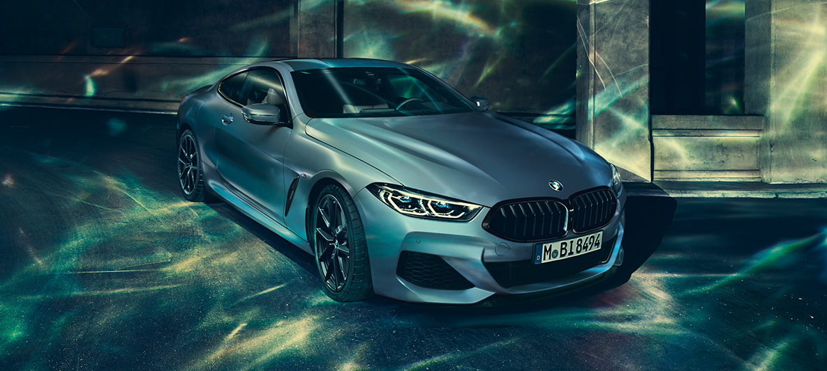 The BMW M850i Coupé First Edition, three-quarters front A three-quarter front still shot of the BMW M850i Coupé First Edition in an urban setting