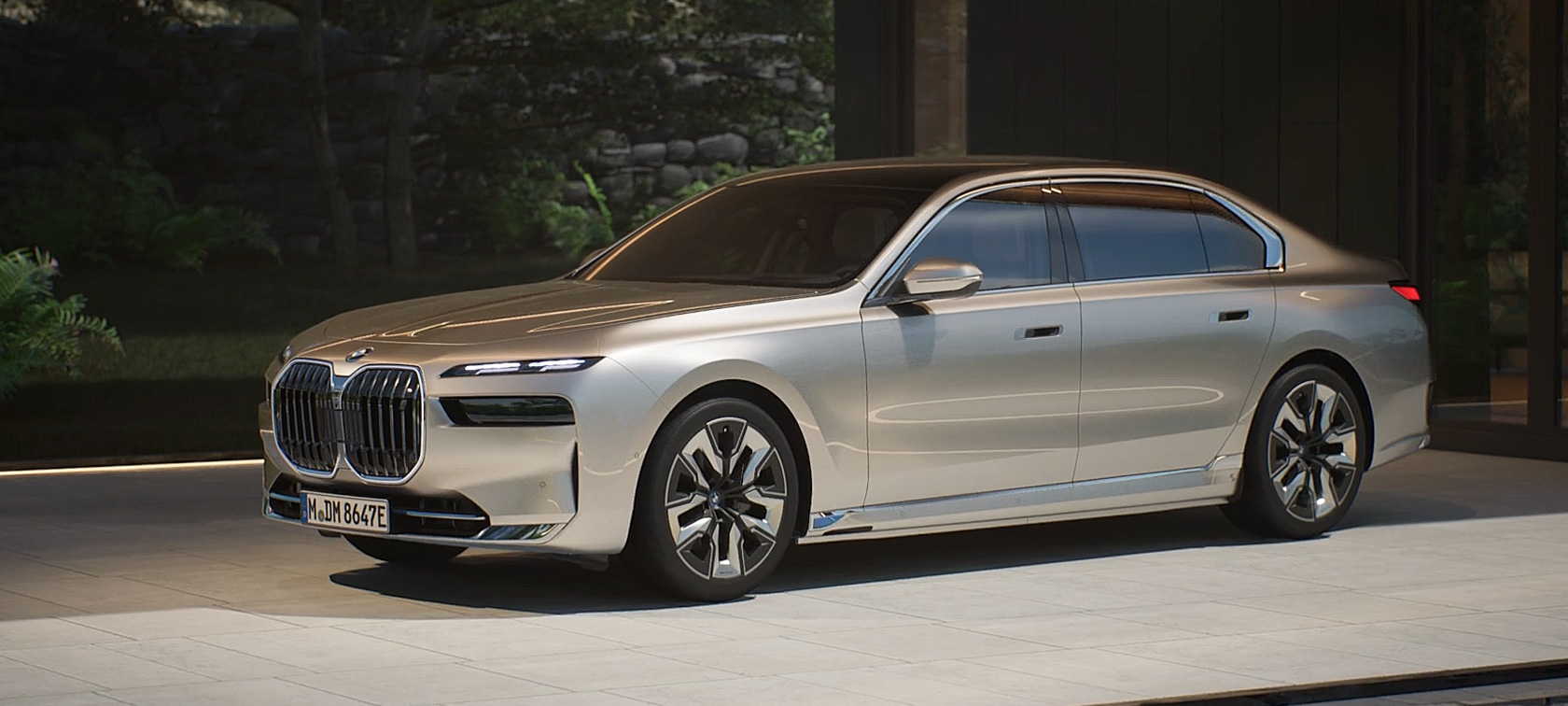 BMW i7 Saloon G70 Exterior highlights in the video BMW i7 Saloon G70 BMW Individual Oxid grey metallic Exterior highlights in the video