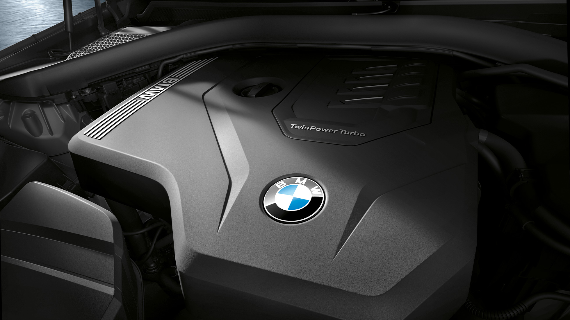 Engine BMW M340i xDrive Saloon Engine BMW M340i xDrive Saloon G20 Sapphire Black metallic close-up view