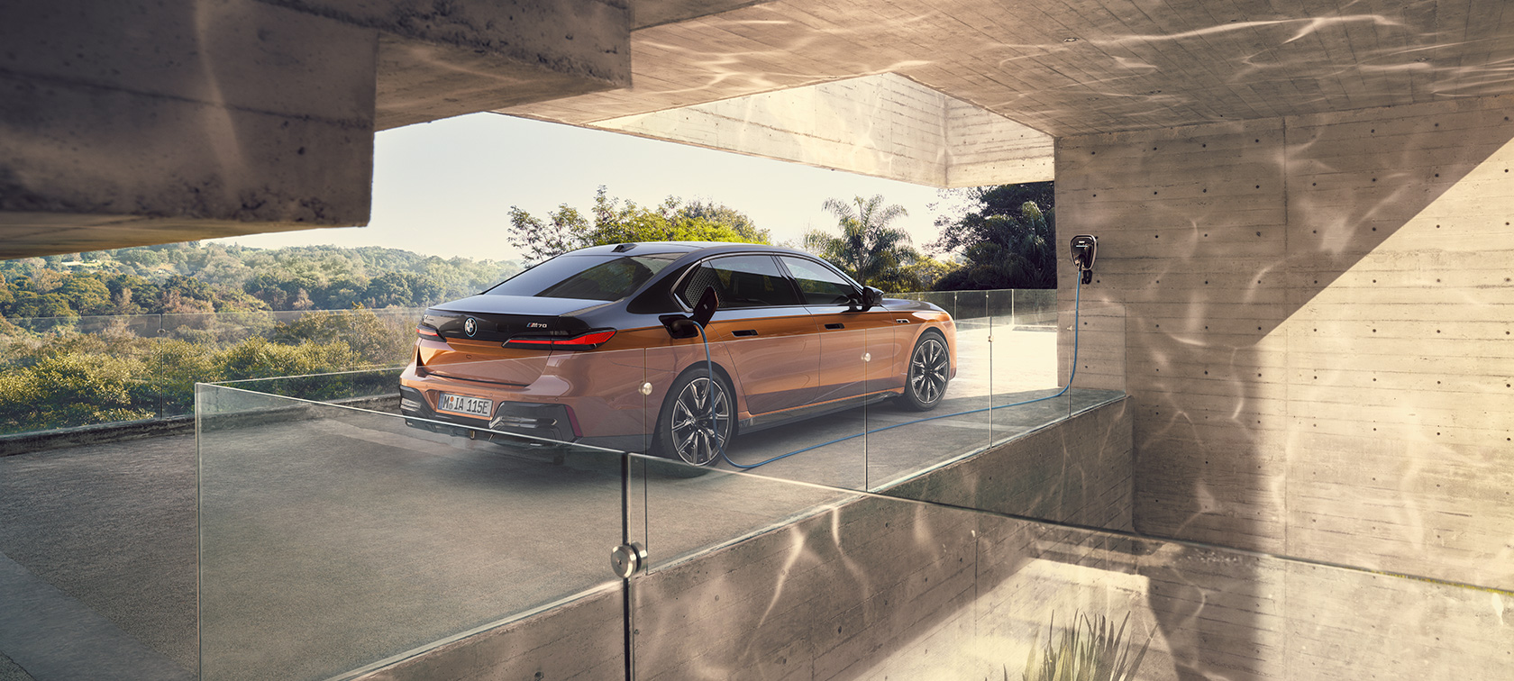 Video Exterior BMW i7 M70 xDrive Saloon G70 BMW i7 M70 xDrive Saloon G70 Video Exterior