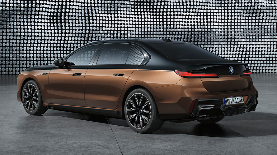Bmw m7 hybrid discount
