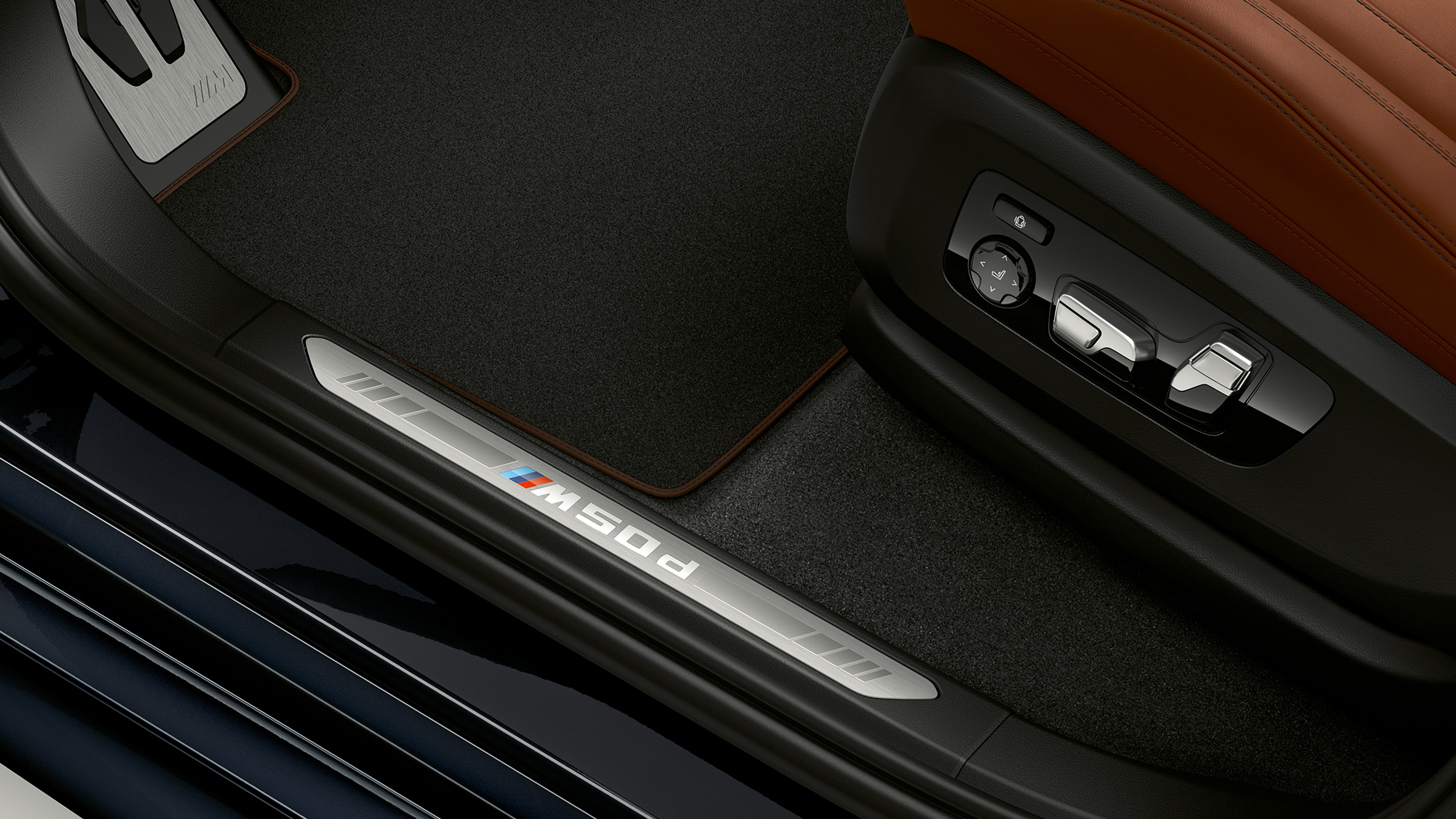 Door sill finishers with M designation BMW X5 M50i Door sill finishers with M designation BMW X5 M50i G05 interior