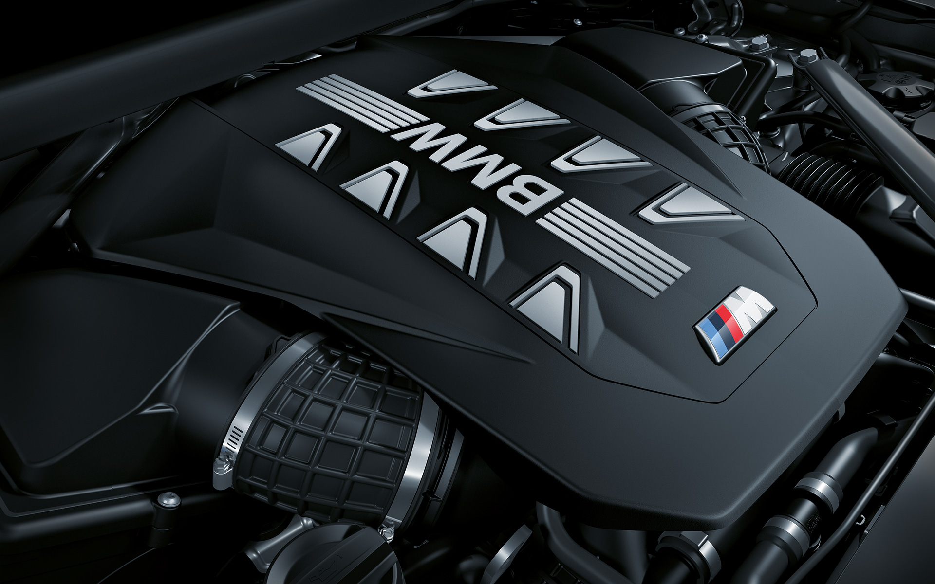 BMW X5 M60i xDrive G05 MP engine BMW X5 M60i xDrive G05 MP engine close-up