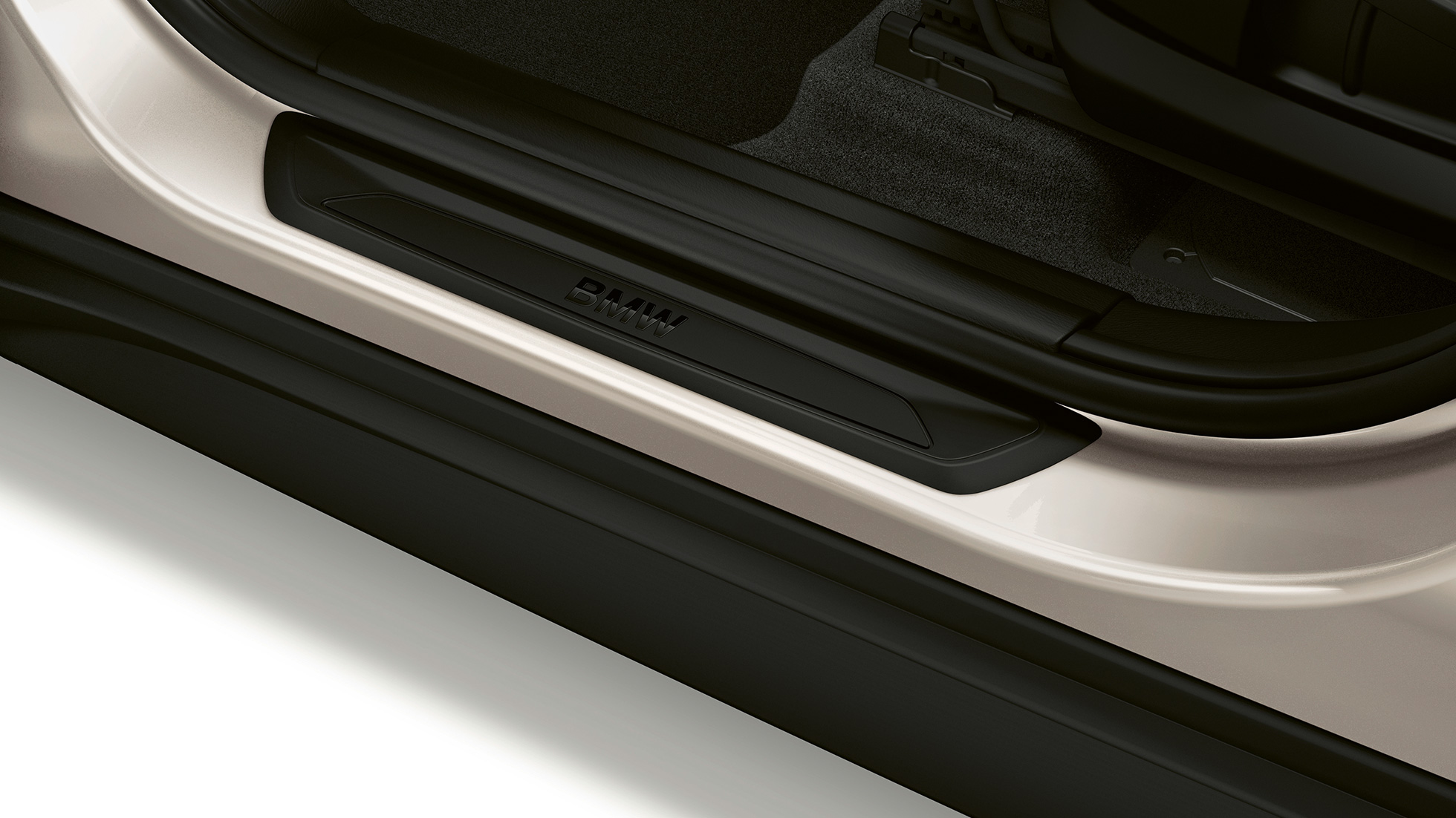 BMW X1, Model SE, door sill BMW X1, Model SE, side view with close-up on door sill