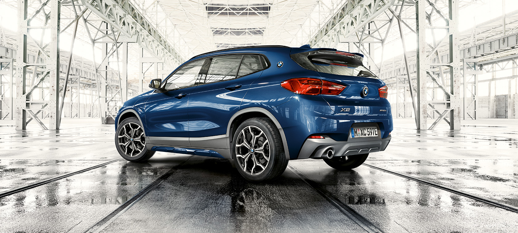 Three quarter front view BMW X2 xDrive25e plug-in hybrid BMW X2 xDrive25e plug-in hybrid F39 2020 three quarter front view