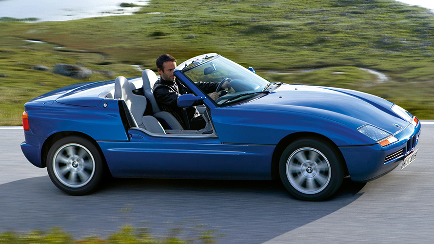 BMW Z1 (E30/Z) 7/8 side view driving BMW Z1 (E30/Z) 7/8 side view driving