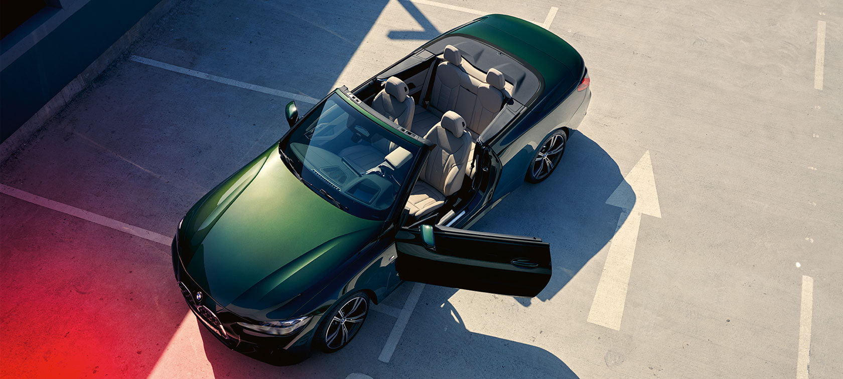 Open roof BMW 4 Series Convertible G23 2020 Open roof BMW 4 Series Convertible G23 2020 San Remo Green metallic bird’s-eye view