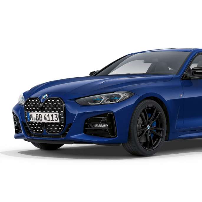 BMW 4 Series Coupé G22 2020 M Sport package Arctic Race Blue metallic three-quarter front view