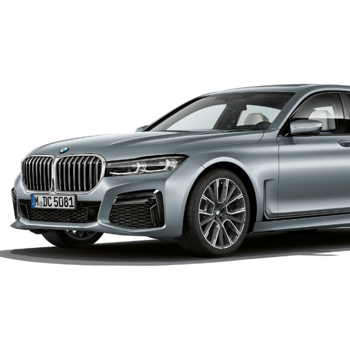 BMW 7 Series Saloon M Sport package, three-quarter front view Grey BMW 7 Series Saloon M Sport package in three-quarter front view